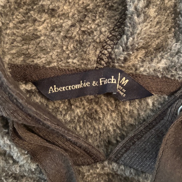 Abercrombie and Fitch Matching Set - Picture 2 of 6